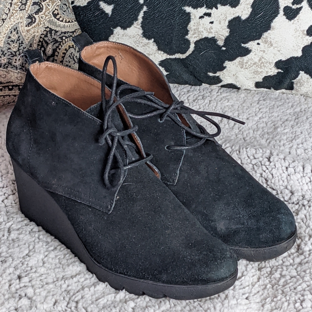 Makko Black Suede Wedge Bootie